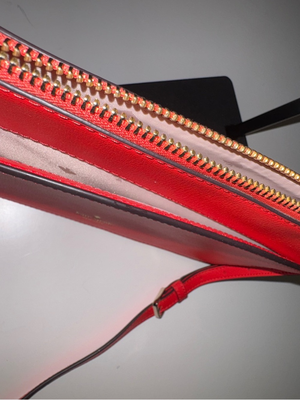 Kate Spade Red Leather Crossbody Spade Tassel Detail - Picture 5 of 6